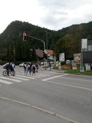 Prostovoljci skrbijo za varno pot v šolo in domov 2